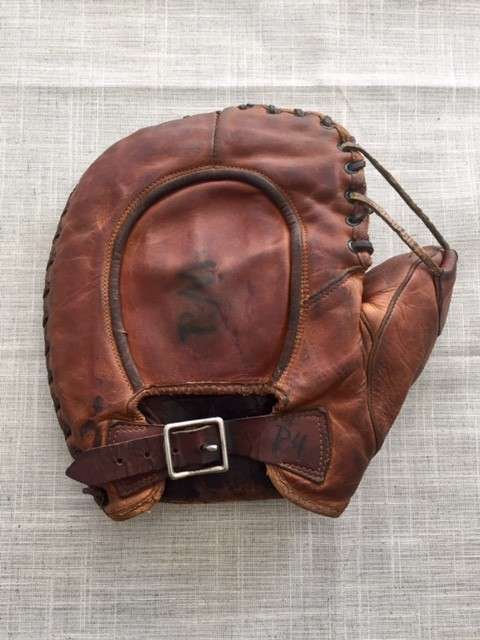 Charles Lefty Grimm Marathon Basemitt Back