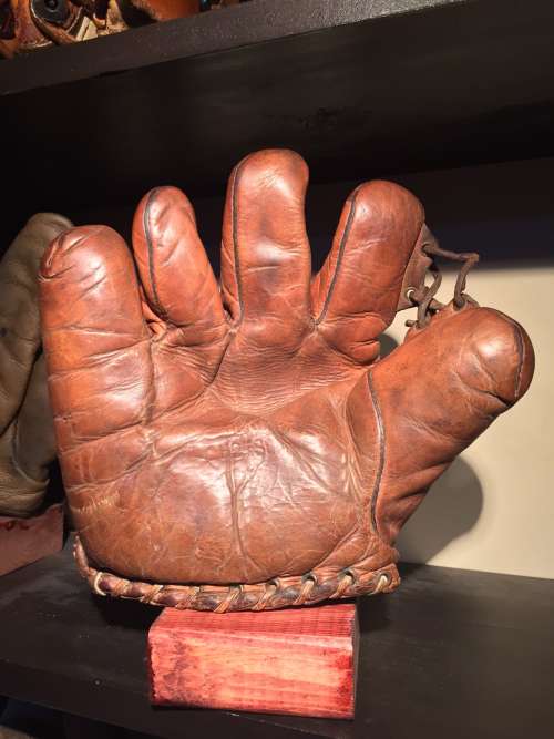 Marathon Grommet Web Lefty Front