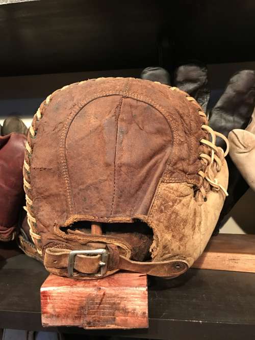 Marathon Two Tone Basemitt Back