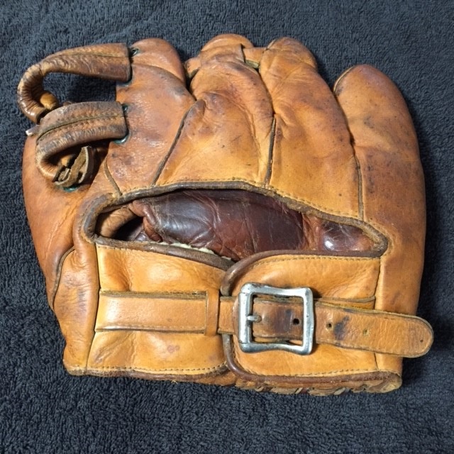 Tony Lazzeri Marathon Lefty Back