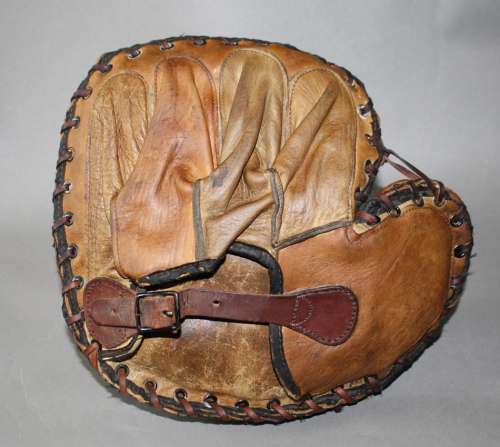 McDonald Wilker Catchers Mitt Back