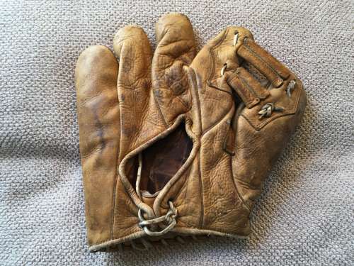 Dan Carnovale McKinnon 5 Back