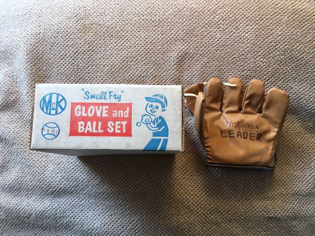 McKinnon F150 Small Fry Glove and Ball Set 1