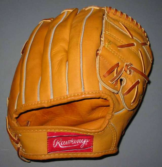 Mickey Mantle Rawlings MM5 Back