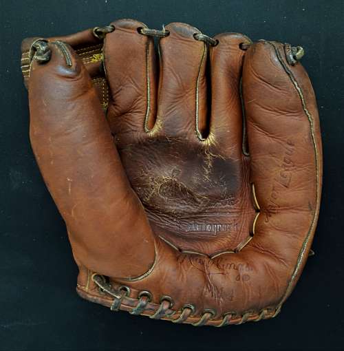 Mickey Mantle Rawlings MM4 Front