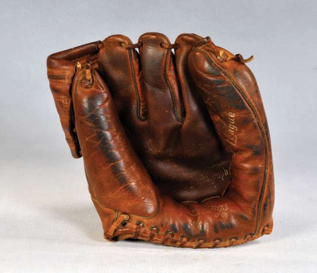 Mickey Mantle Rawlings MM4 Front