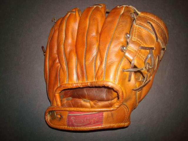 Mickey Mantle Rawlings MM6 Back