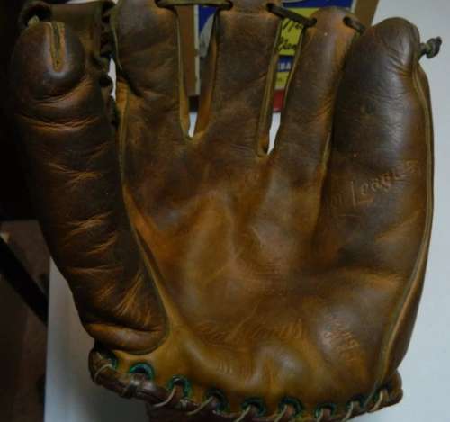 Mickey Mantle Rawlings MM8 Front