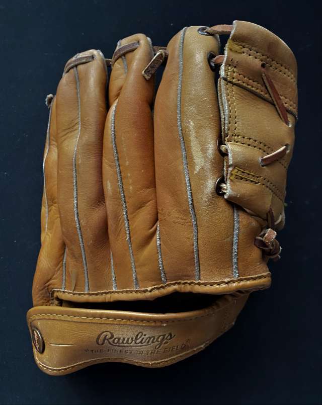 Mickey Mantle Rawlings MM9 Back