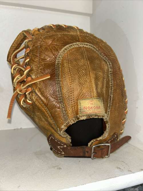 Lefty Perez Nokona Basemitt Back
