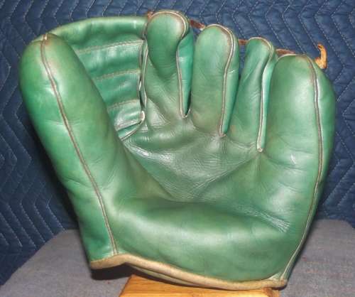 Billy Loes Nokona Front