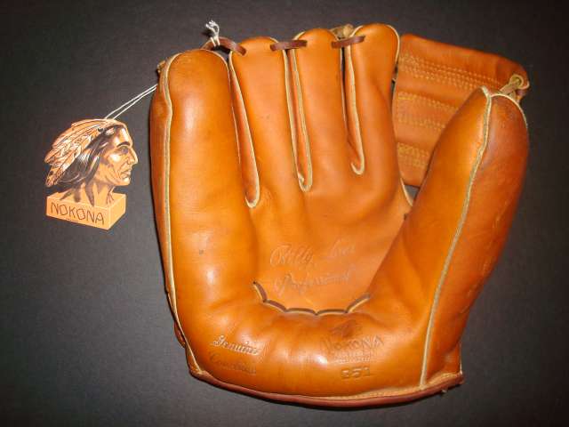 Billy Loes Nokona G51 Front