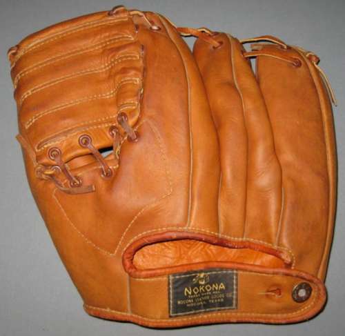 Bob Bundy Nokona G58 Back