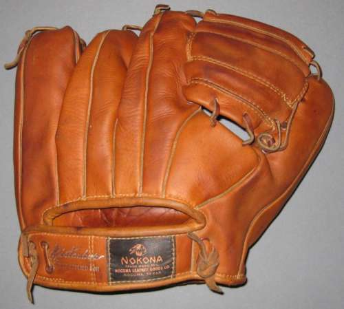 Bob Bundy Nokona G58 Back