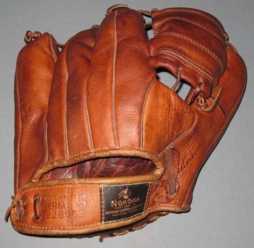 Bob Bundy Nokona G58 Back