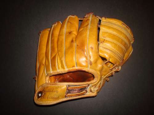 Bob Bundy Nokona J121 Back