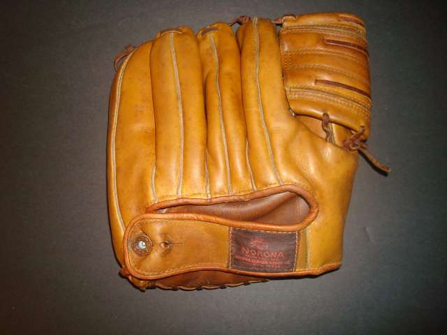 Bob Lemon Nokona G54 Professional Model Back