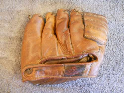 Bob Milliken Nokona G22 Back