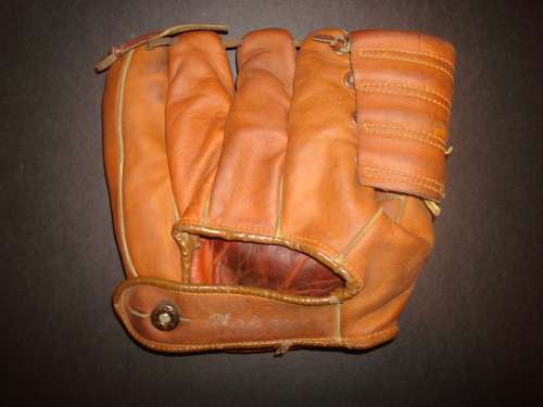 Bob Milliken Nokona G22 Back