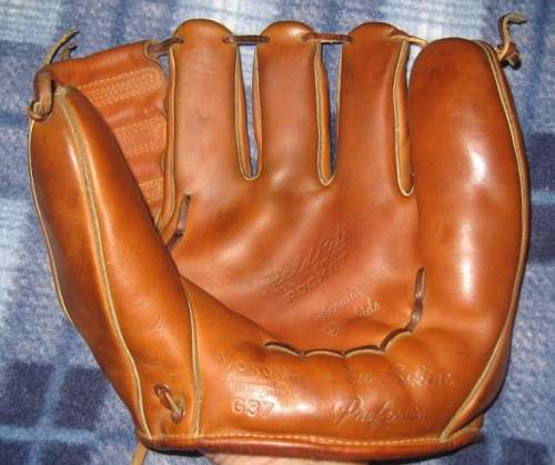 Carl Erskine Nokona G37 Front