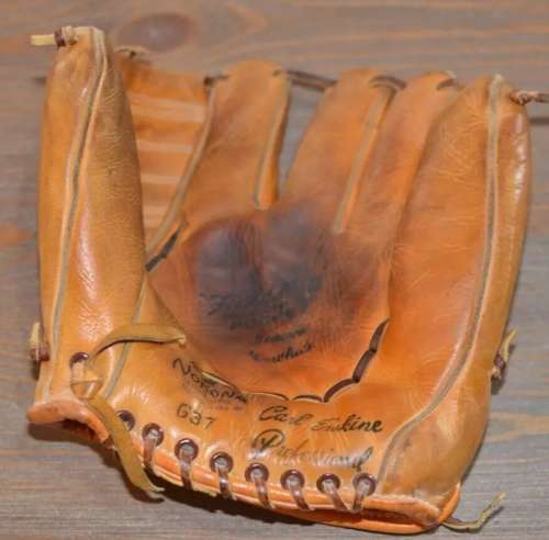 Carl Erskine Nokona G37 Front