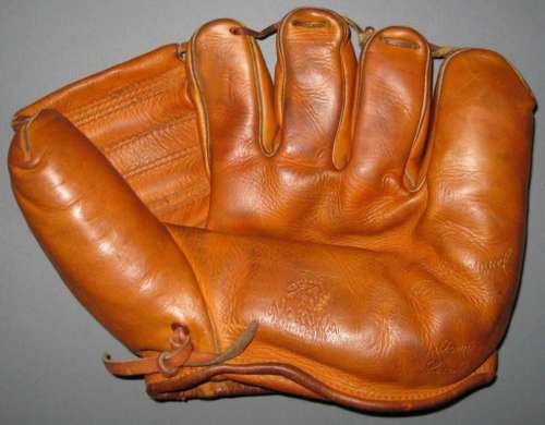 Chico Carrasquel Nokona G34 Front