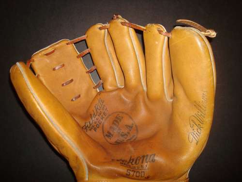 Dick Williams Nokona S700 Front