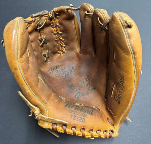 Don Mossi Nokona TST20 Front
