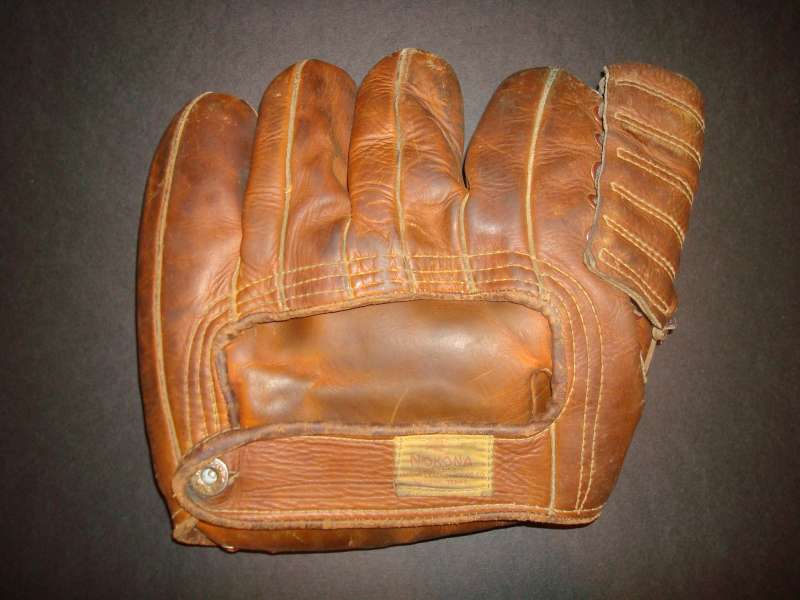 Howard Pollet Nokona G51 Back