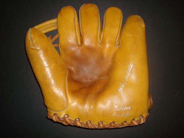 Jelly SoRelle Nokona G4 Front