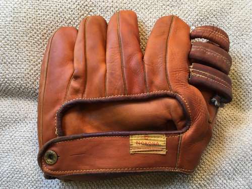 Joff Cross Nokona G33 Back 3