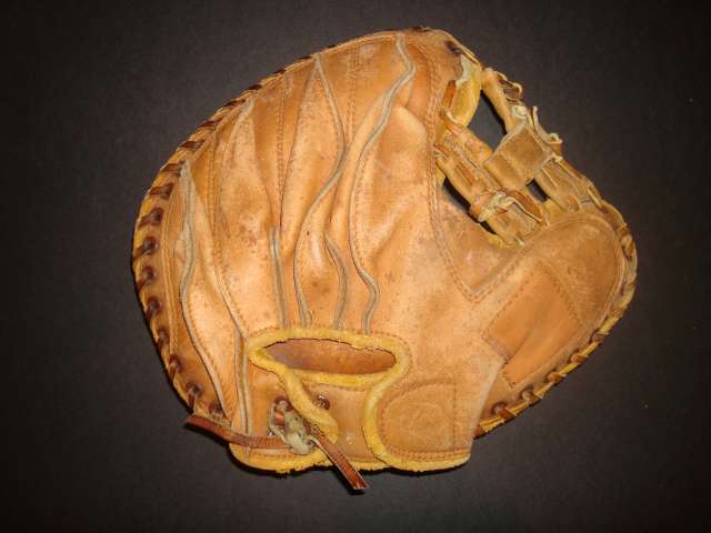 Ken Staples Nokona CM50 Back