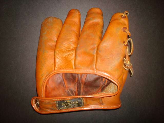 Lloyd Rigby Nokona G10 Back