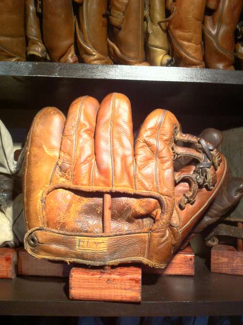 Nokona Bill Doak Style Back