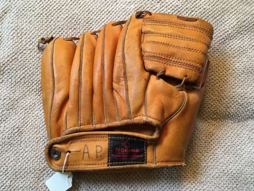 Pinky Higgins Nokona G47 Back