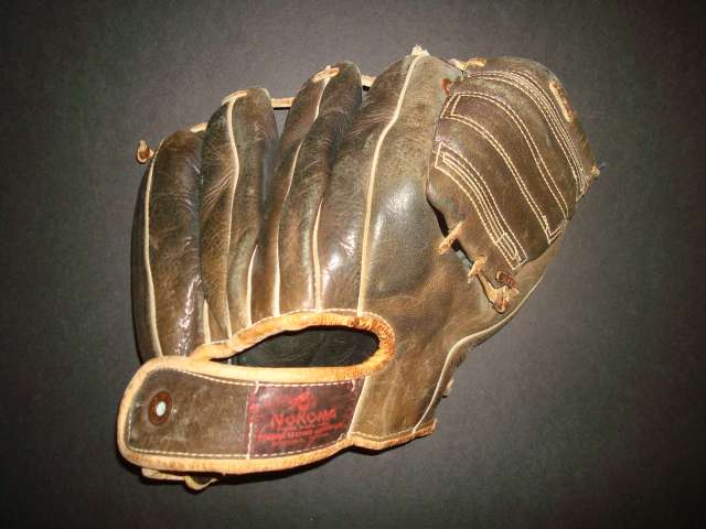 Turk Lown Nokona J125B Back