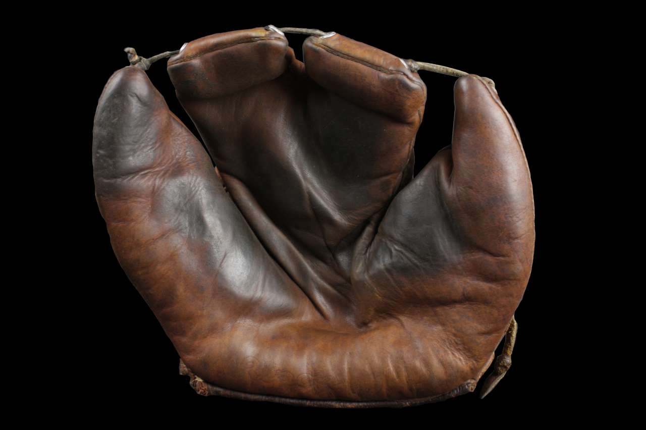 c. 1930's40's Ripon Ambidextrous Front Ambidextrous Gloves Novelty Gloves Baseball Glove