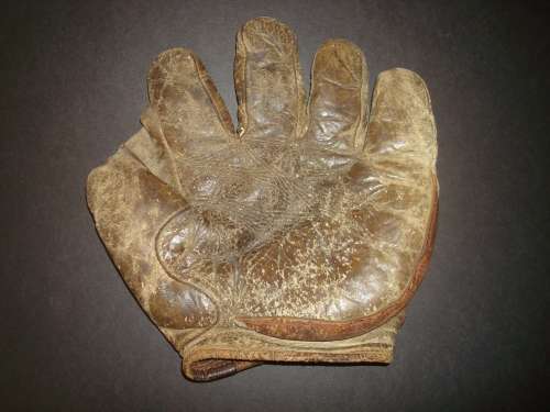 c. 1910 Rogers Patent Shoulder Heel Crescent With Scar Lacing Front