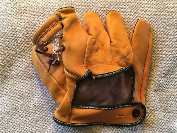 OK 024 Softball Glove Back