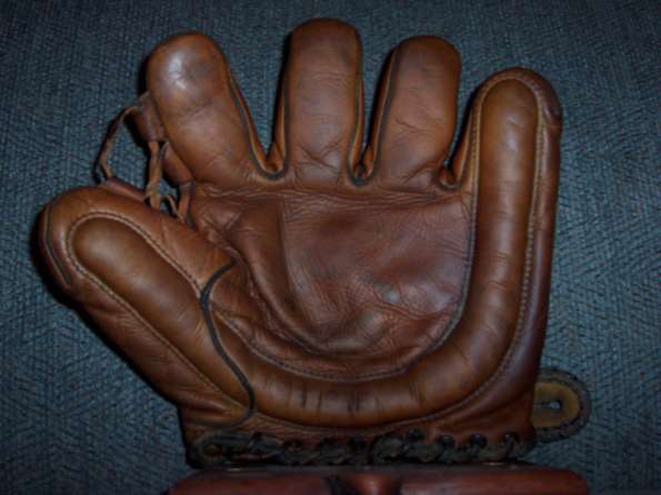 Redwing 3B25 Softball Glove Front