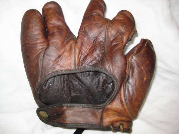 Fused Finger Glove Back