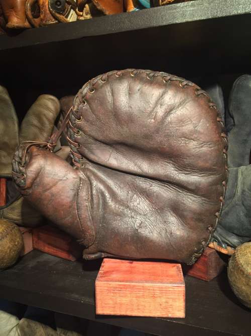 Basemitt Brown Front