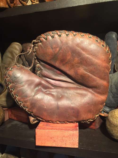Basemitt Brown Front