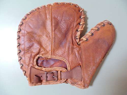 Bob Bowman Basemitt Back