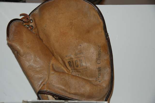 Frank Chance Rich 370 Basemitt Front