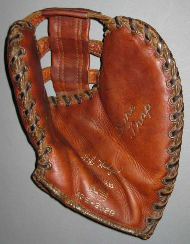 Gil Hodges A25-2029 Front