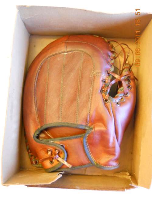 Matchless 200 Basemitt Back