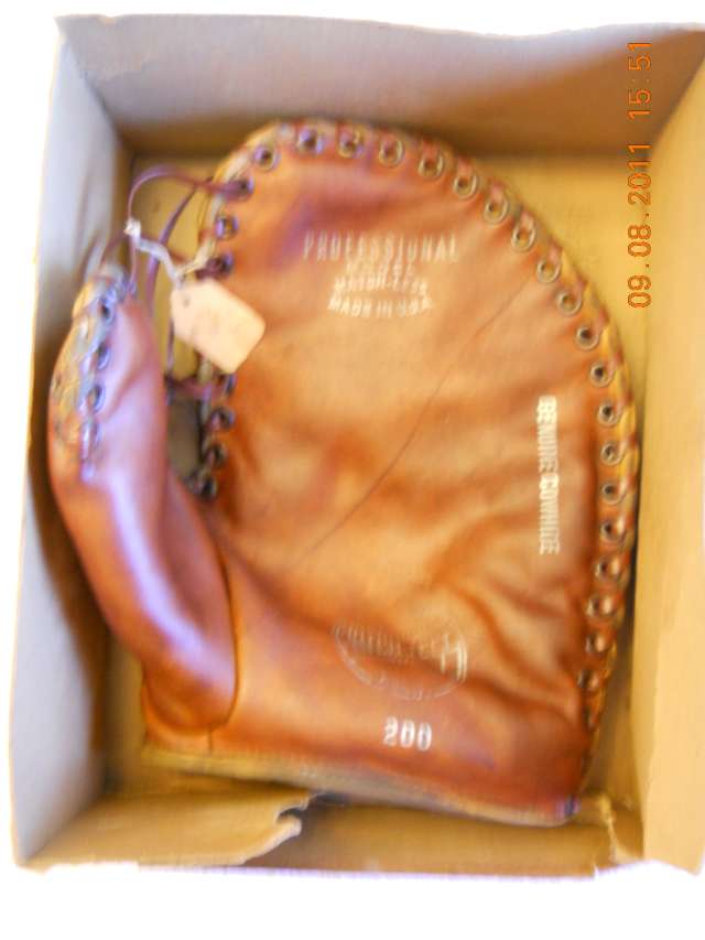 Matchless 200 Basemitt Front
