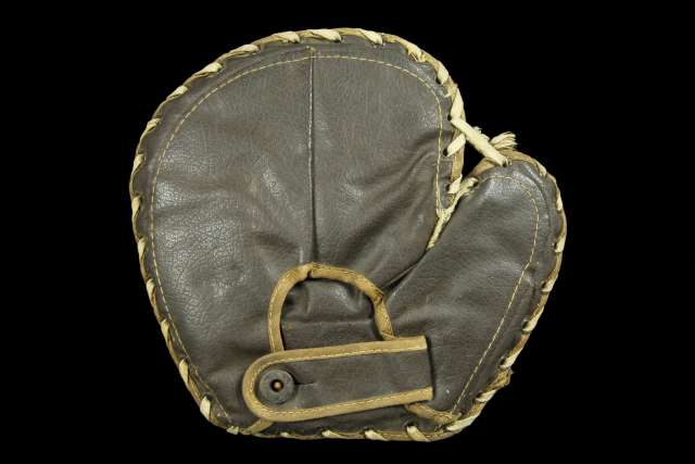 Playdays 62-905 Basemitt Back