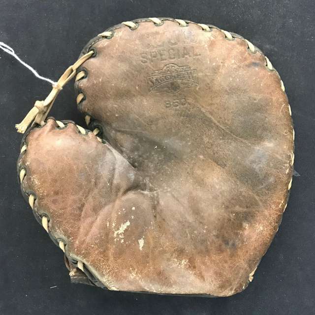 Saggahew Club Special Basemitt Front